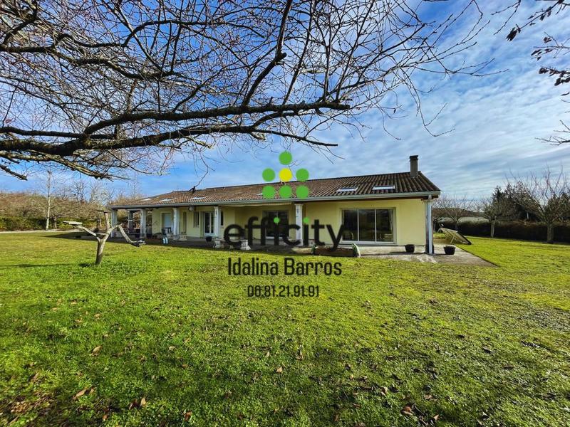 Pavillon - 267 m² - 10 pièces