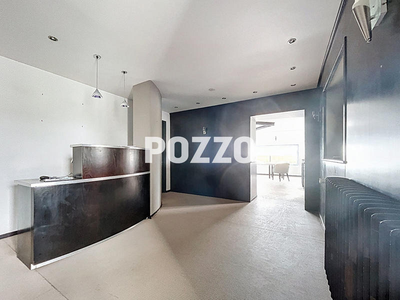 Maison - 265 m² - 8 pièces