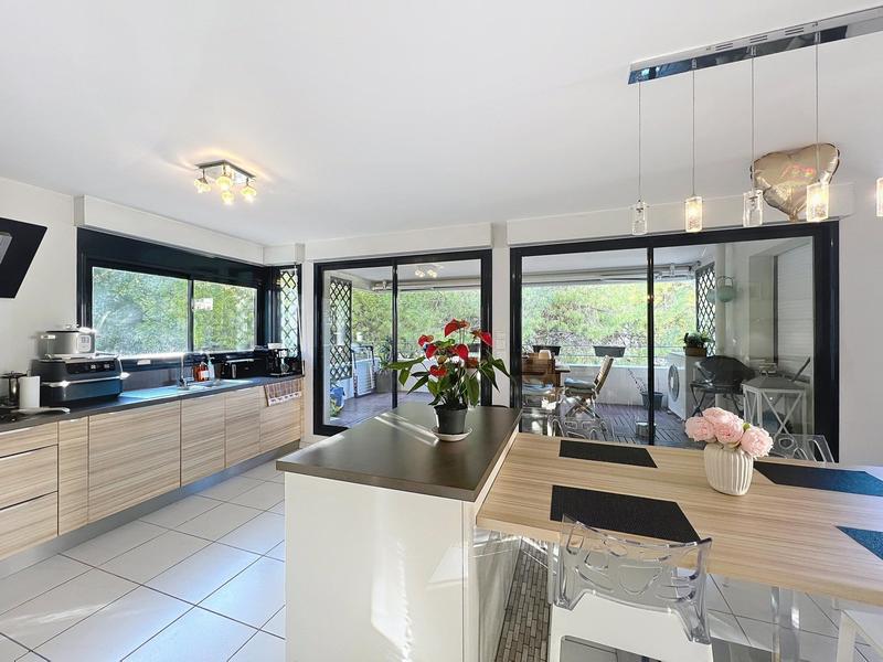 Appartement - 101 m² - 5 pièces