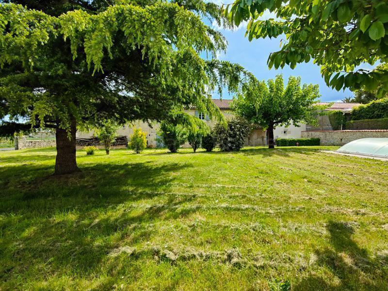 Maison en pierre - 146 m² - 4 pièces