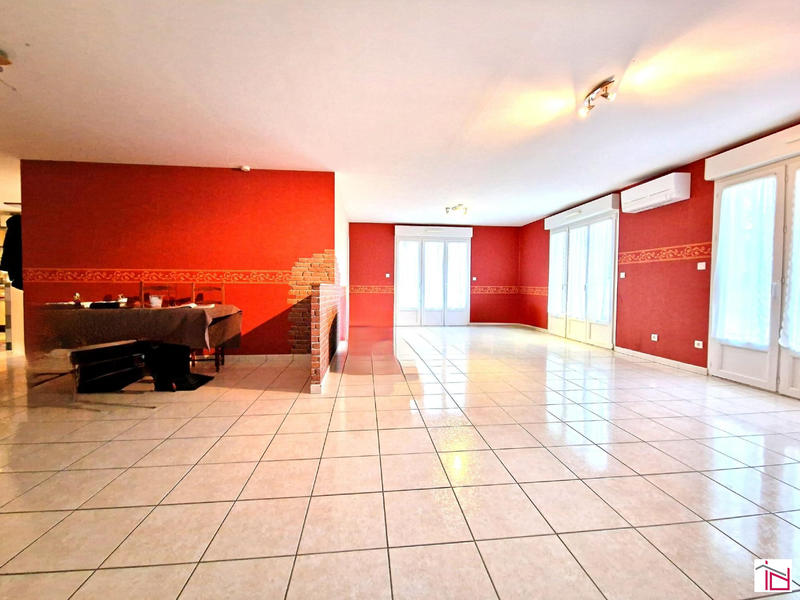 Maison - 137 m² - 7 pièces