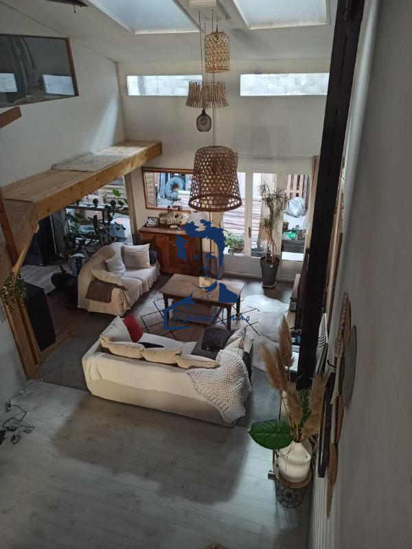 Local d'activités - 326 m²