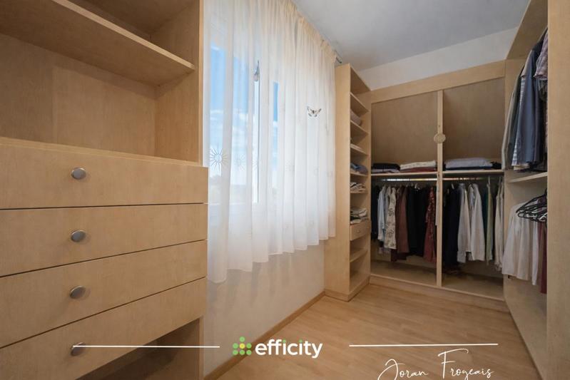 Maison - 165 m² - 7 pièces