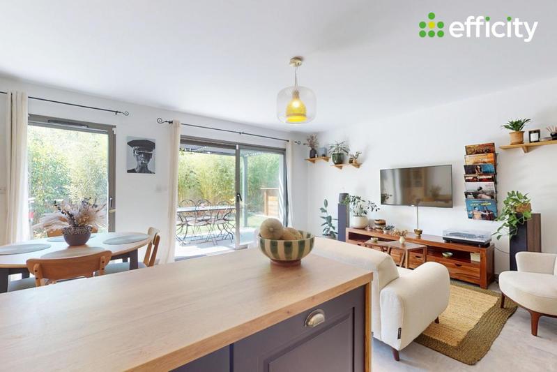 Maison - 96 m² - 4 pièces