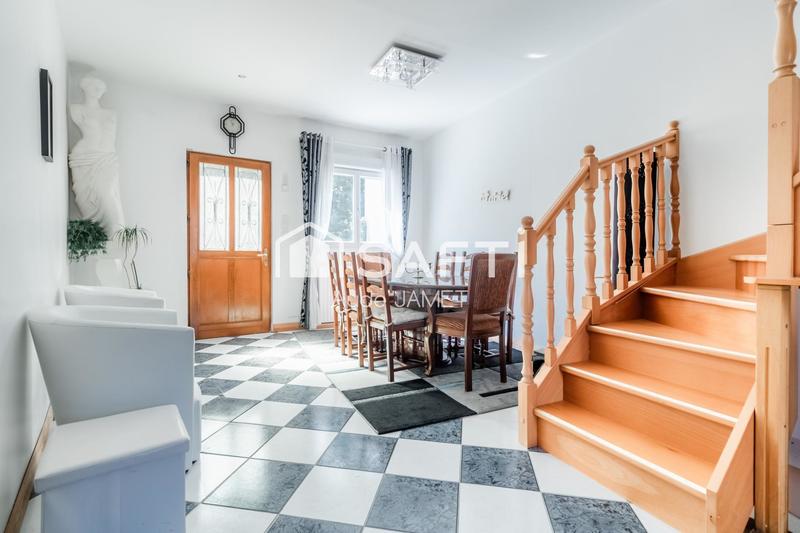 Maison - 228 m² - 8 pièces