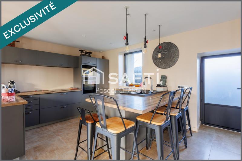 Maison - 143 m² - 5 pièces