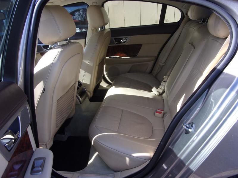 Jaguar Xf 2,7 V6d Bi-Turbo 207cv Premium Boite Auto