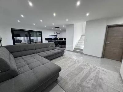 Maison - 136 m² - 7 pièces