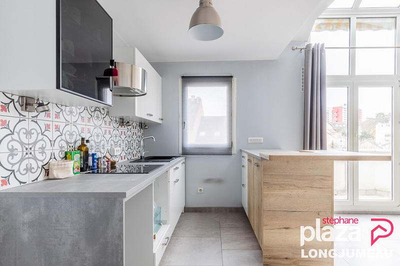 Appartement - 97 m² - 5 pièces