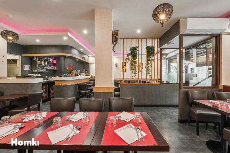 Local commercial - 97 m² - 4 pièces