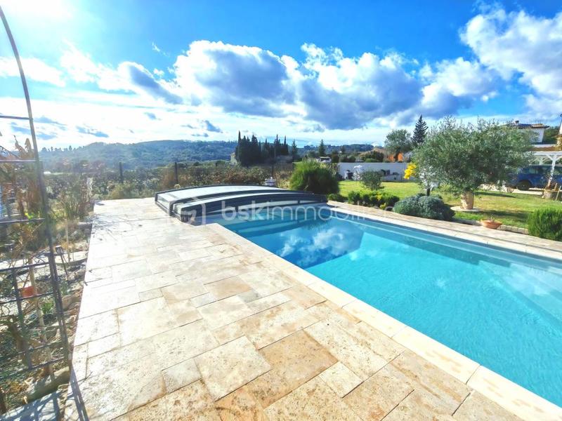 Maison traditionnelle - 126 m² - 5 pièces