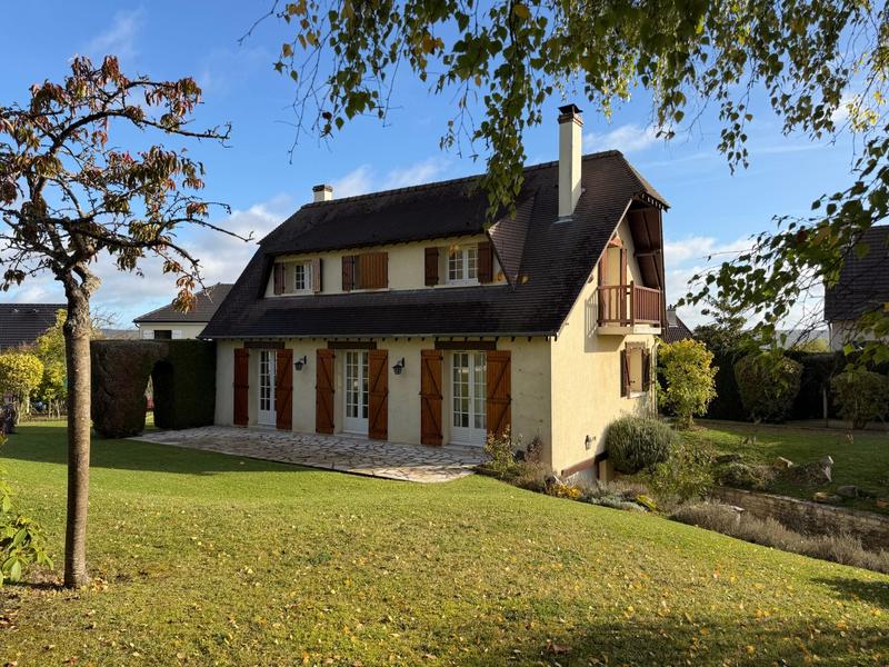 Maison traditionnelle - 128 m² - 5 pièces