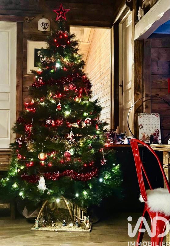 Châlet - 218 m² - 7 pièces