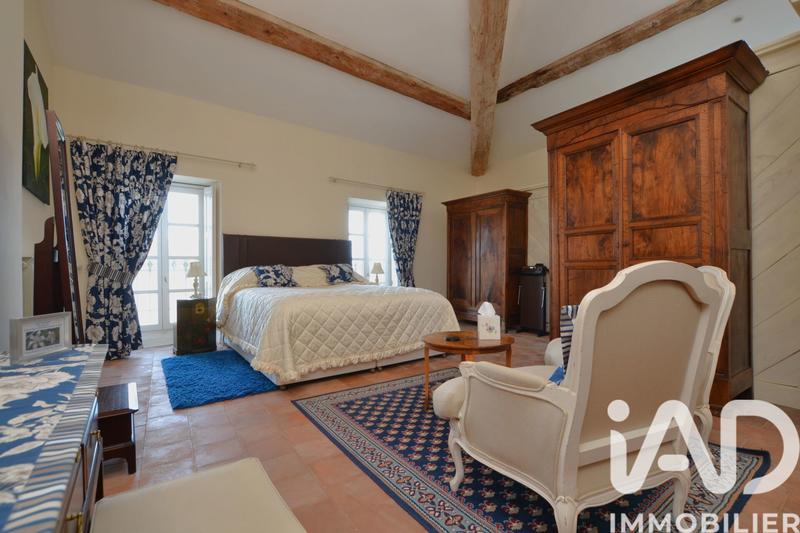 Maison - 430 m² - 12 pièces