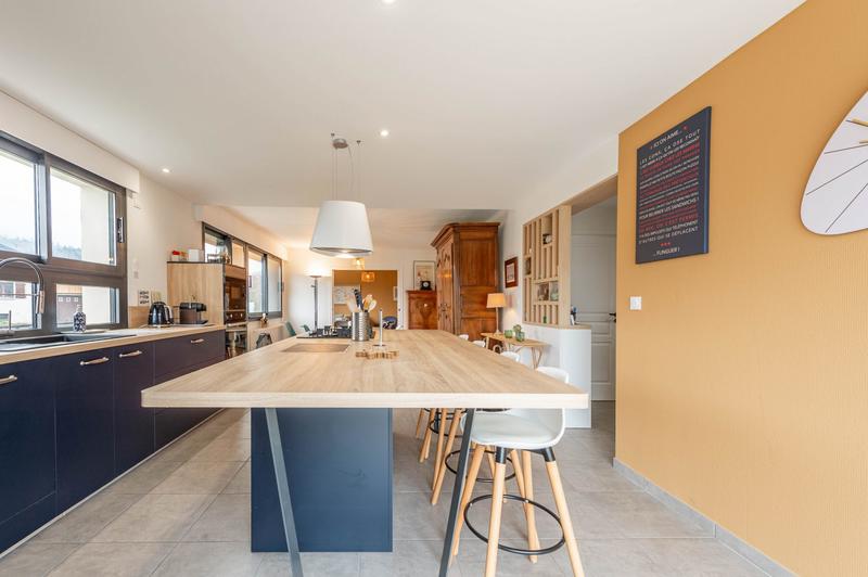 Appartement - 95 m² - 3 pièces