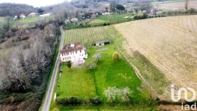 Maison - 142 m² - 8 pièces