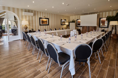 Le Fleuray Hotel et Restaurant