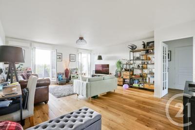 Appartement - 94 m² - 5 pièces