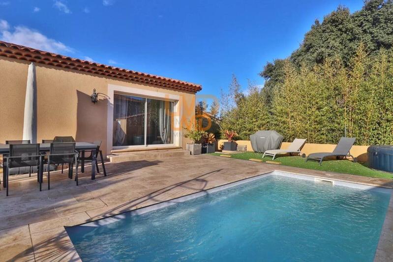 Maison - 110 m² - 4 pièces