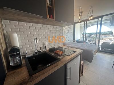 Studio - 13 m² - 1 pièce