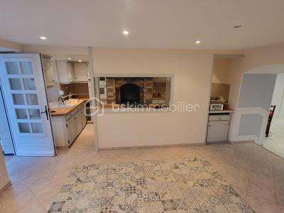 Maison - 140 m² - 5 pièces