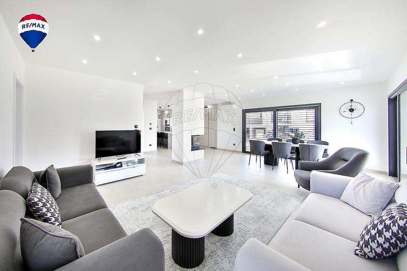 Maison - 148 m² - 5 pièces