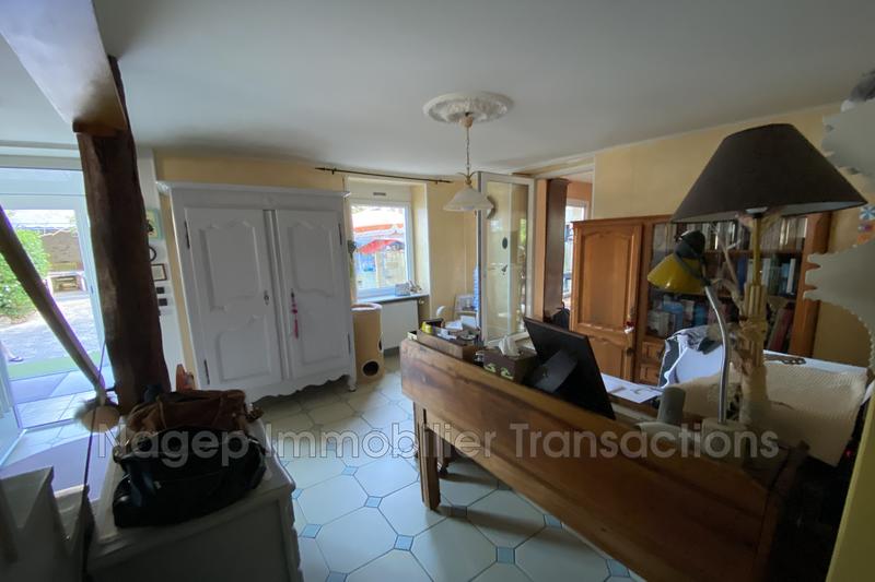 Propriété - 246 m² - 9 pièces