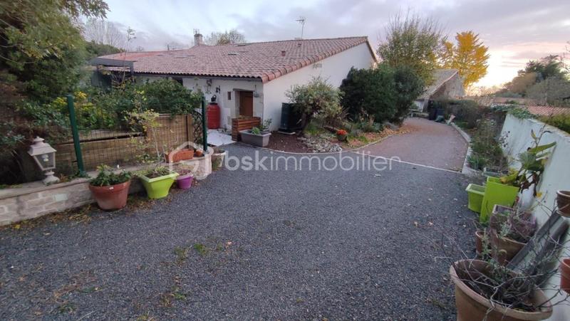 Maison - 180 m² - 7 pièces