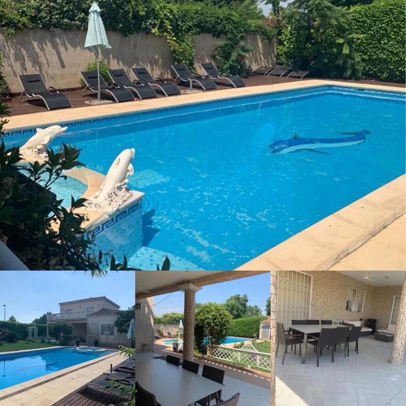 Maison - 270 m² - 9 pièces