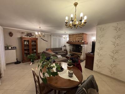 Maison - 150 m² - 4 pièces