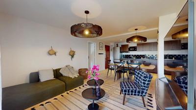 Appartement - 99 m² - 6 pièces