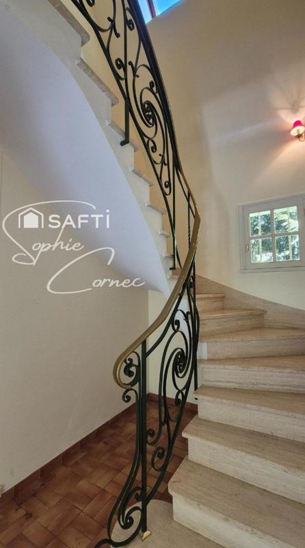 Maison - 155 m² - 6 pièces