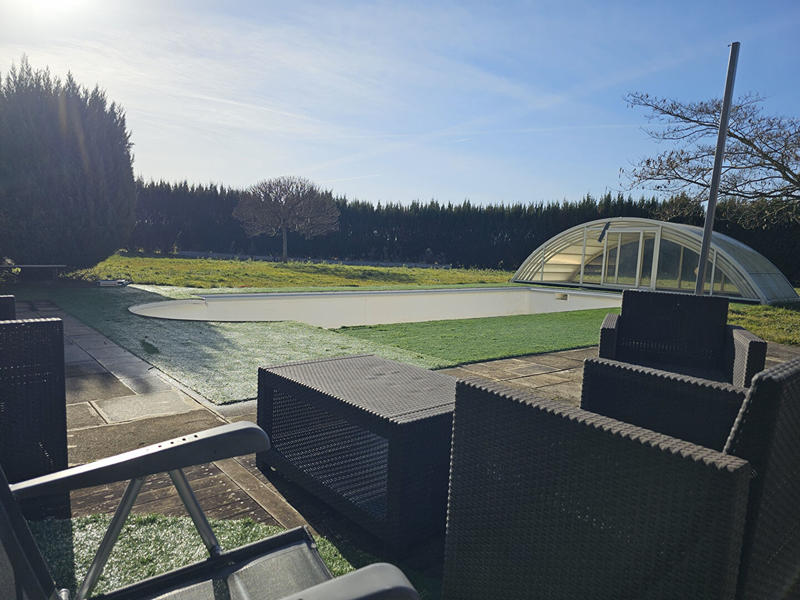 Maison - 230 m² - 6 pièces