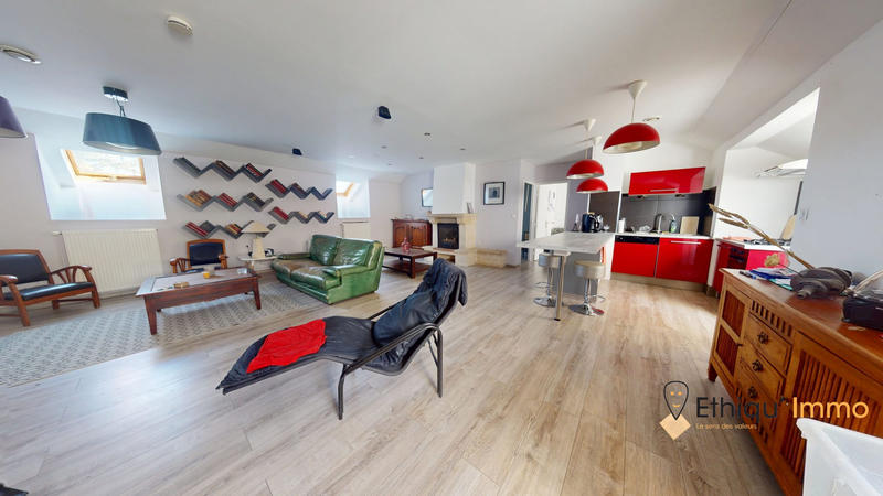 Maison - 390 m² - 20 pièces