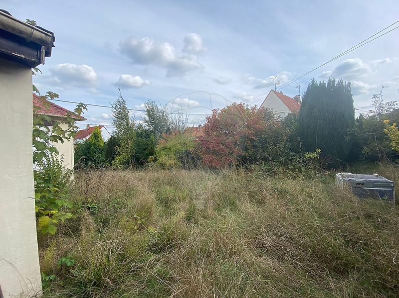 Terrain constructible - 699 m²