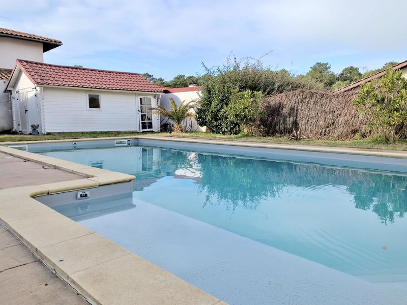 Villa - 166 m² - 9 pièces