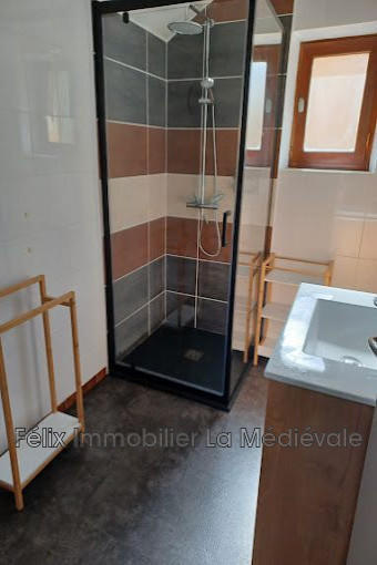 Propriété - 276 m² - 10 pièces