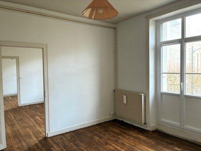 Appartement - 96 m² - 6 pièces