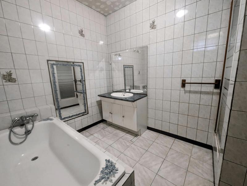 Maison - 150 m² - 8 pièces