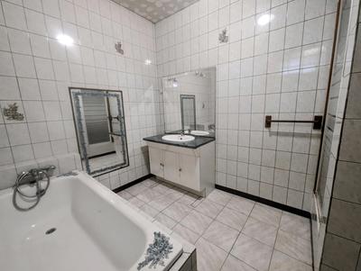 Maison - 150 m² - 8 pièces