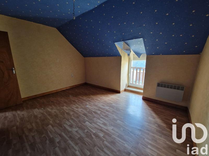 Maison - 208 m² - 12 pièces