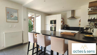 Maison - 94 m² - 6 pièces