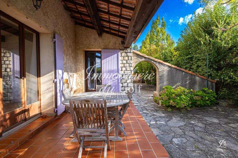 Maison - 144 m² - 5 pièces