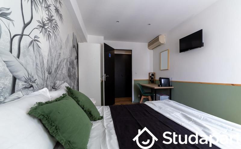 Chambre - 14 m² - 1 pièce