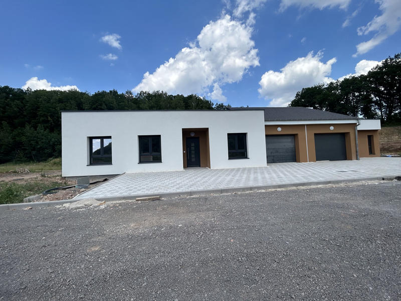 Maison - 95 m² - 5 pièces