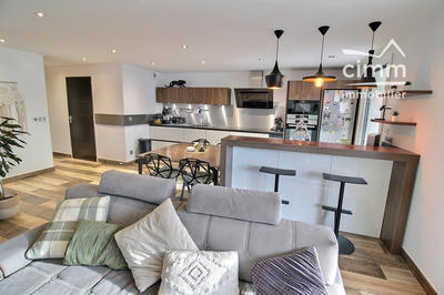 Appartement - 86 m² - 4 pièces