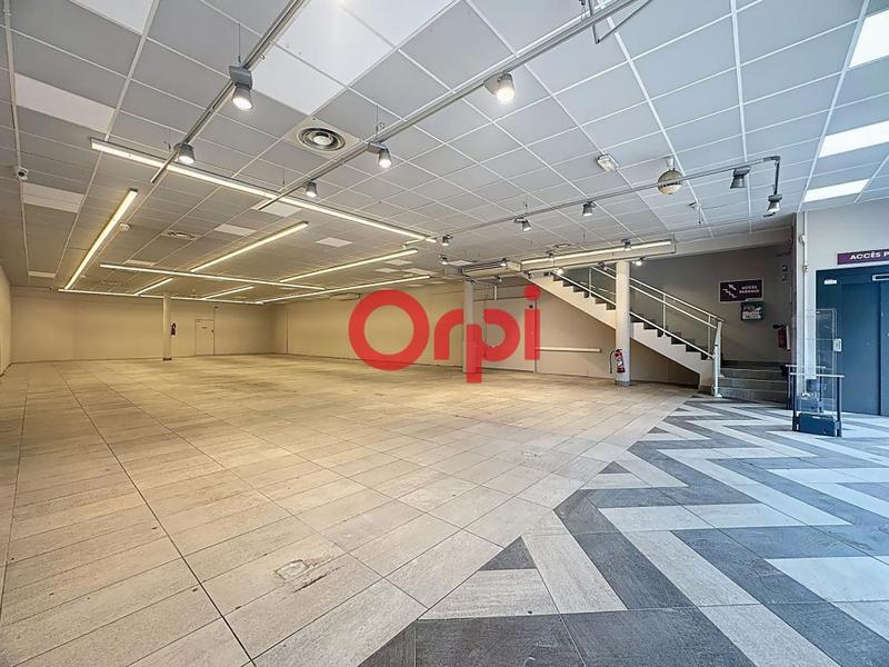 Local commercial - 418 m²