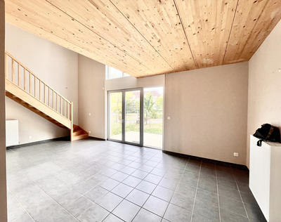 Maison - 93 m² - 4 pièces