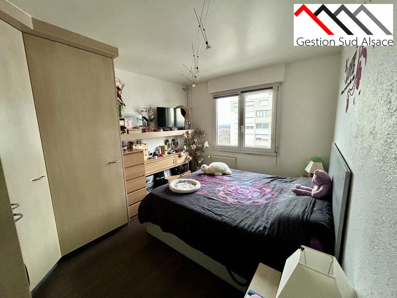 Appartement - 93 m² - 5 pièces