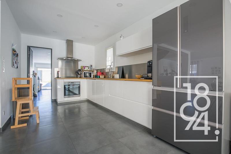 Maison - 120 m² - 4 pièces